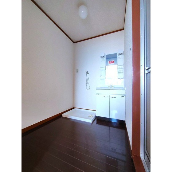 洗面設備　洗面室