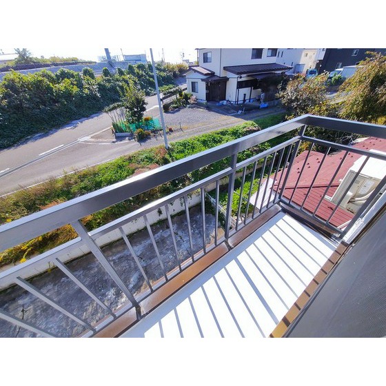 バルコニー　全面棟無し日当たり良好です