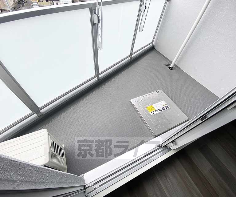 バルコニー　すっきりしたデザイン