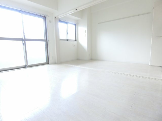 居室・リビング　詳細は、RISUMO江坂本店→06-6155-7137まで♪