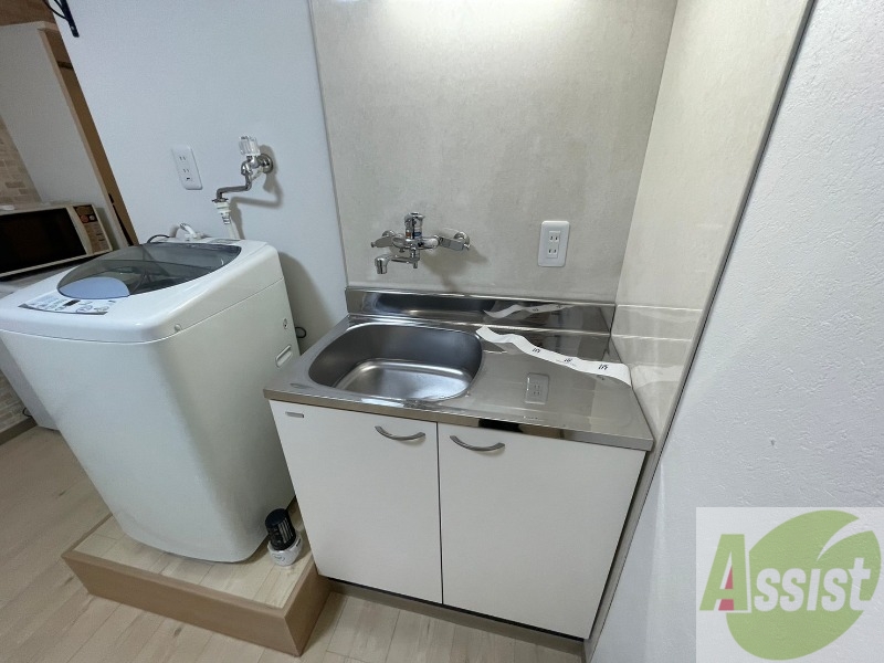 キッチン　キッチンです。ご自身でコンロを設置していただけます。