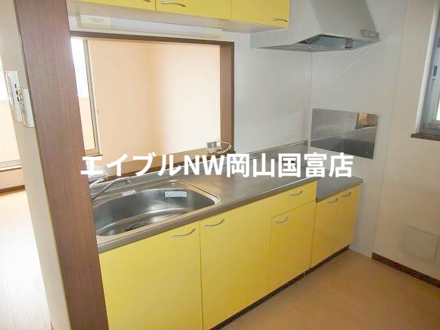 キッチン　写真は同タイプのイメージです