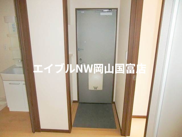 玄関　写真は同タイプのイメージです