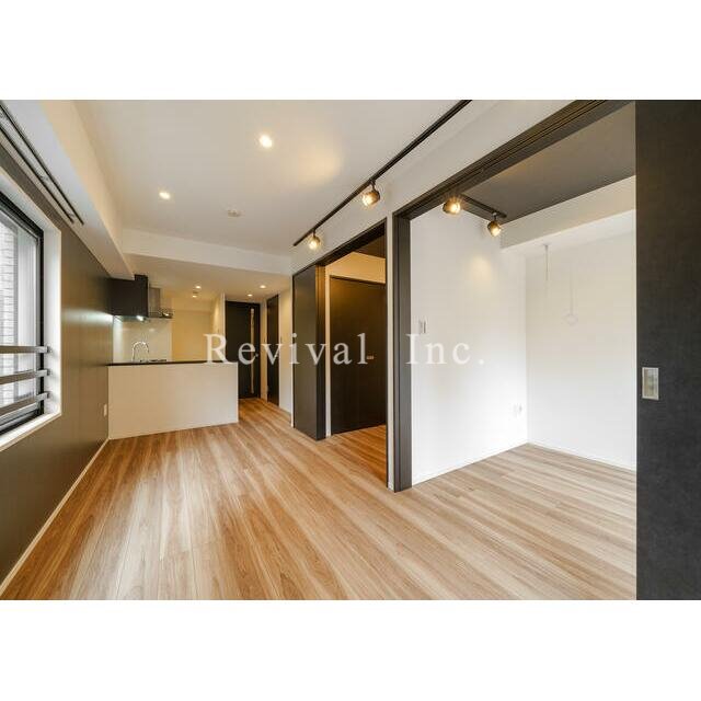 居室・リビング　綺麗でお洒落な広々リビングです