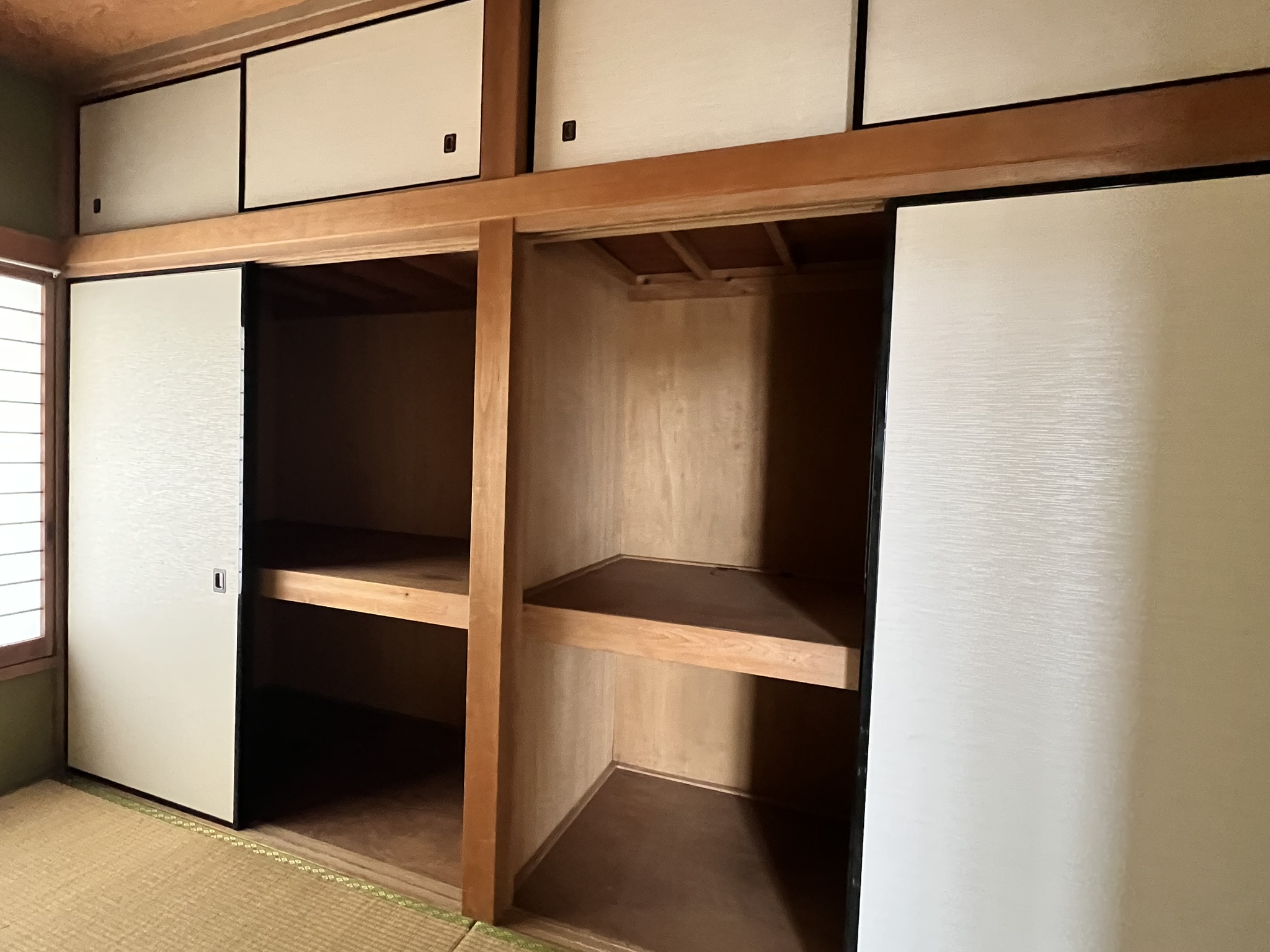 岡貸家・2階の内装写真