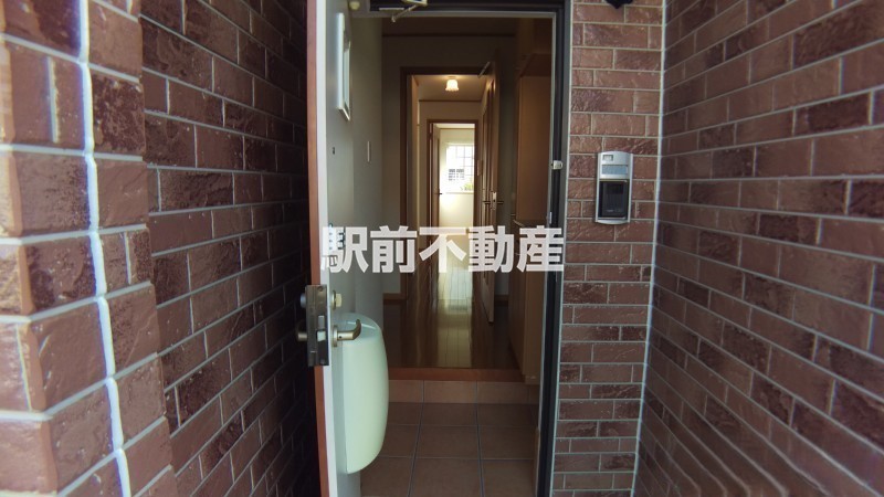 玄関　■類似室内イメージ■