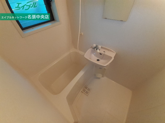 バス・シャワールーム　同物件別室