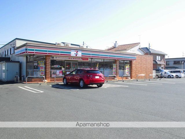 コンビニ　セブンイレブン（コンビニ）まで1600m