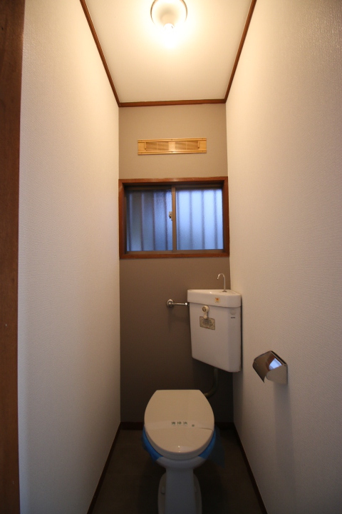 トイレ　窓がある明るいトイレ！！