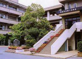 中学校　一宮市立尾西第一中学校（中学校）まで749m