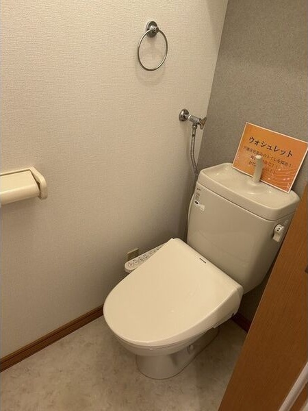 トイレ　ウォシュレット設置済みです！