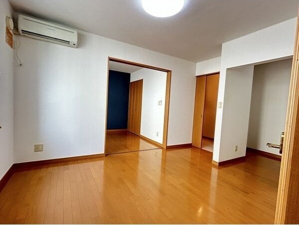 居室・リビング　☆9.4帖の広々としたリビングです！