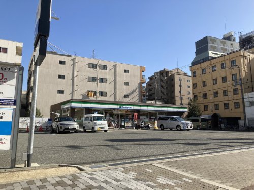 コンビニ　ファミリーマート 淀川東三国店（コンビニ）まで540m