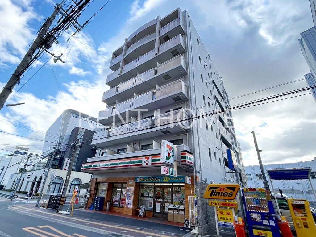 建物外観　鉄筋コンクリート造　７階建