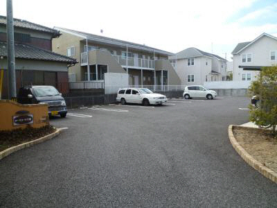 駐車場　駐車場