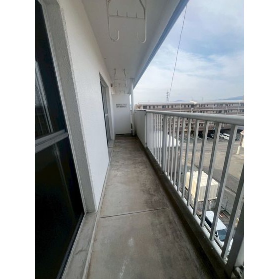 バルコニー　※別部屋写真。現状優先。