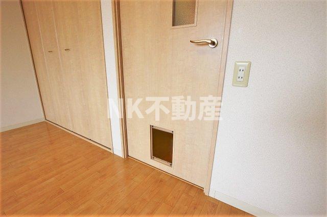 その他設備　ペットの通路です