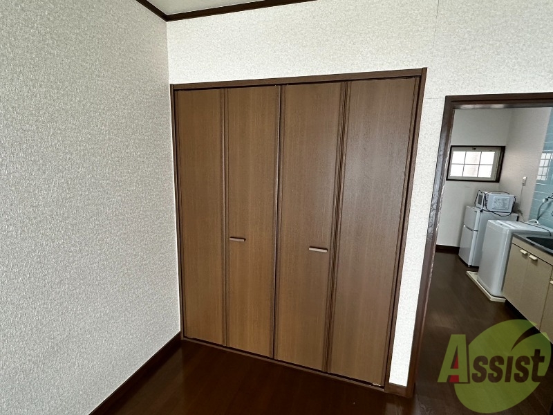 収納　収納はこちら。中が気になるますね。