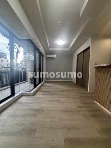 居室・リビング　こちらのリビングで趣味の時間をお楽しみください