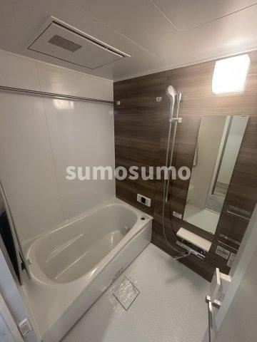 バス・シャワールーム　コンパクトで使いやすいお風呂です