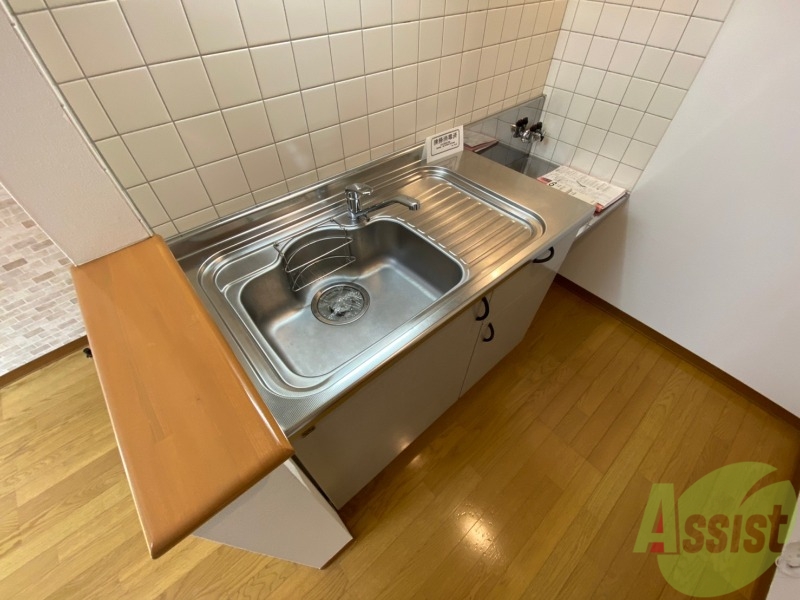 キッチン　ガスキッチンです。２口コンロが設置できます。