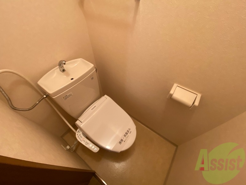 トイレ　ウォシュレット機能がついたトイレ。安心して使用できますね。