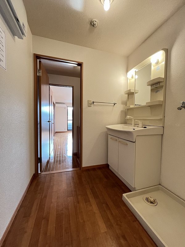 洗面設備　※掲載情報と物件の現況が異なる場合、現況を優先するものとしま