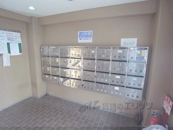 ロビー　集合ポスト