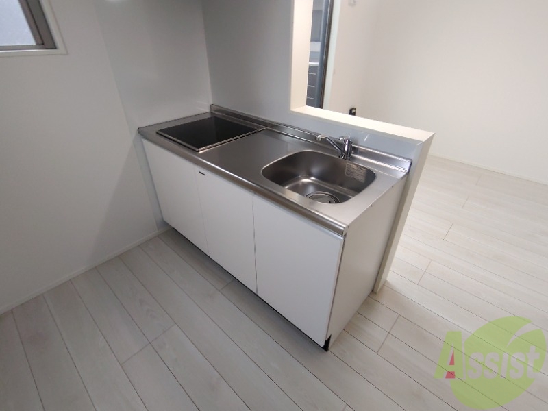 キッチン　綺麗なキッチンはカウンタータイプで使いやすいです。