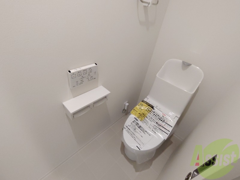 トイレ　トイレは綺麗でウォッシュレットも付いて快適にお使い頂けます。