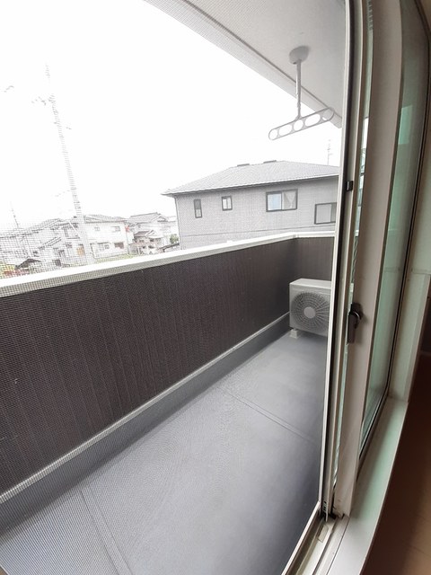 バルコニー　バルコニー