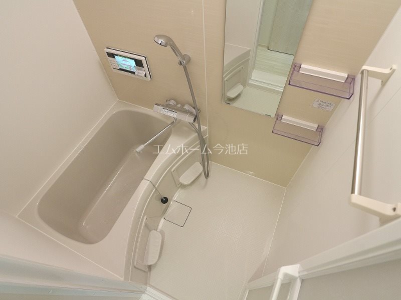 バス・シャワールーム　浴室TV・浴室暖房乾燥機能付バス