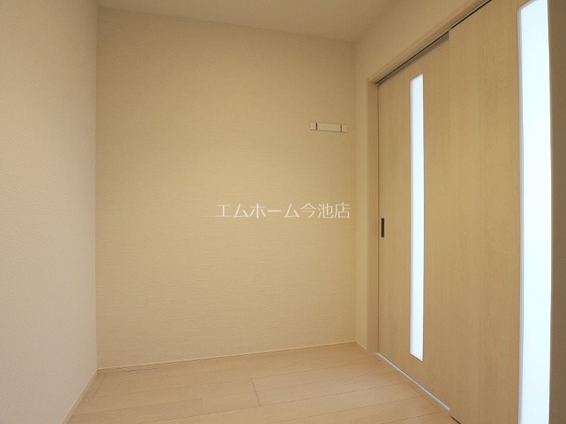 その他部屋・スペース　洋室2.8帖　収納充実しています