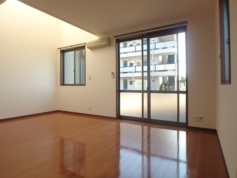 居室・リビング　図面と現状に相違がある場合には現状を優先