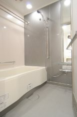 バス・シャワールーム　※別部屋参考写真となります