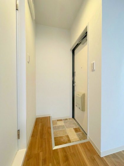 玄関　※別部屋の写真です