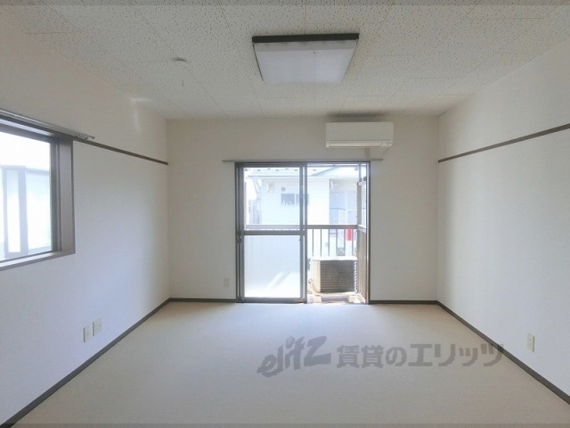 居室・リビング　居室