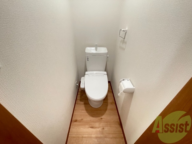 トイレ　トイレは清潔感があり安心して使用できそうです。