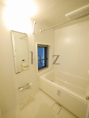 バス・シャワールーム　追い焚き・浴室乾燥機付きバスルームです！