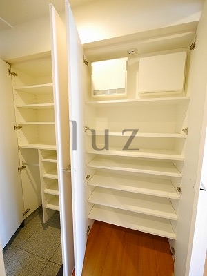 玄関　シューズボックス完備の玄関スペースです！