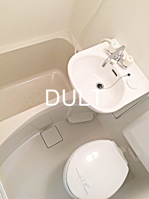 バス・シャワールーム　バスルームです。