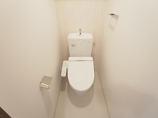 トイレ　温水洗浄暖房便座