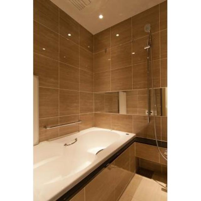 バス・シャワールーム　※別部屋の参考写真です。