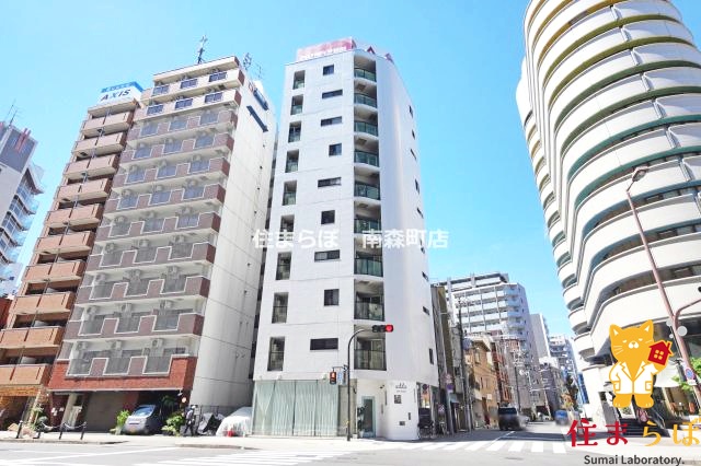 建物外観　「見ないで終わるには、惜しすぎる。」