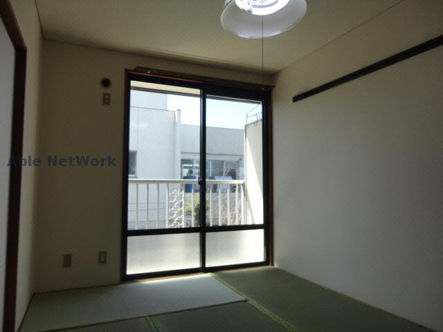 居室・リビング　＊他号室、参考画像