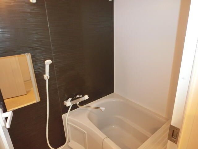 バス・シャワールーム　お風呂で日々の疲れを落としましょう