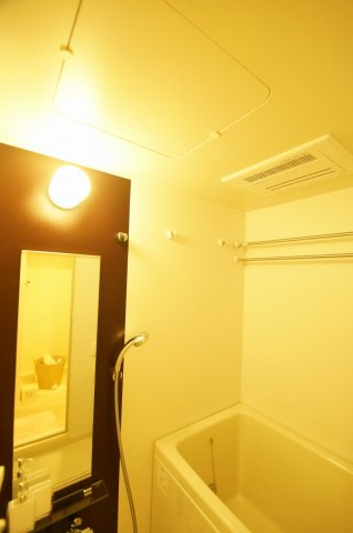 バス・シャワールーム　バスルーム