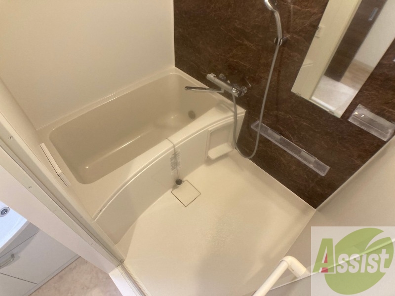 バス・シャワールーム　お風呂です。ゆっくりお風呂につかるのも体に良いですね～