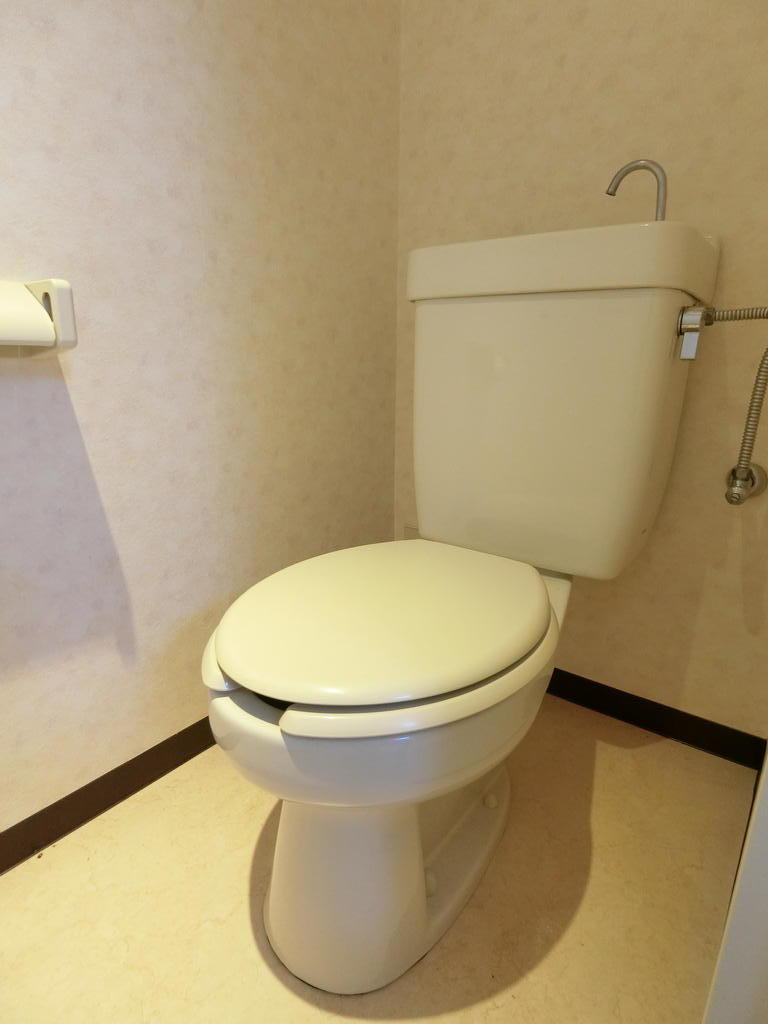トイレ　別号室の参考写真です