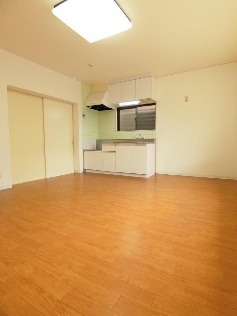 居室・リビング　別号室の参考写真です